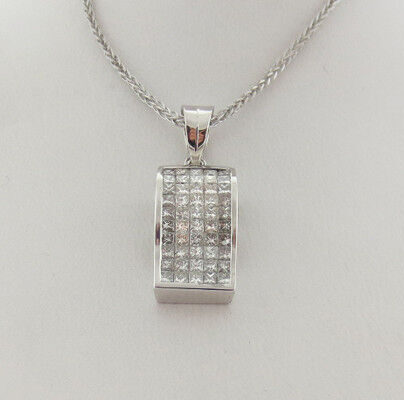 Buy Elegant Zircon Swirl Pendant Online | Risha Jewels