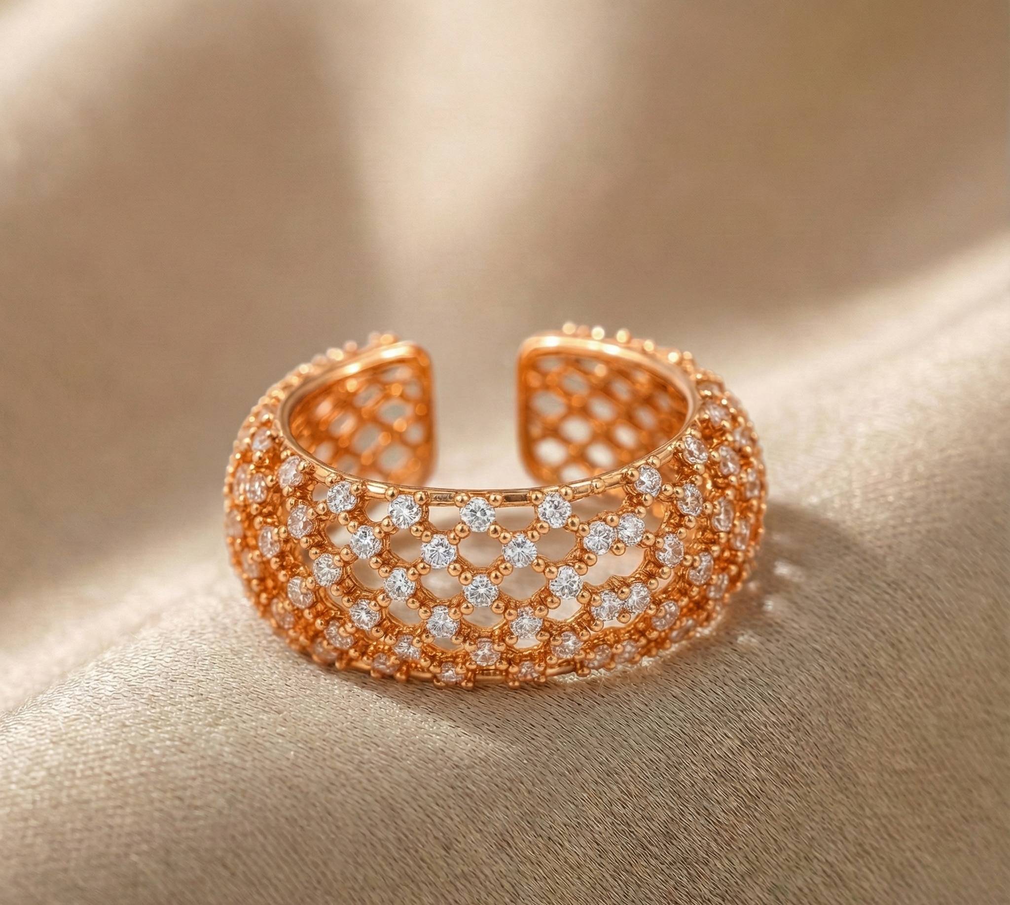 Brass Ring With Hook Chain Line Design - Image 3